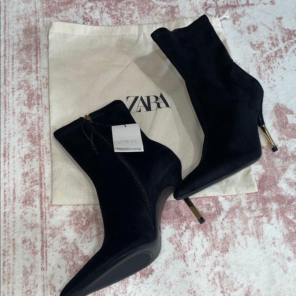 Zara Elegant Black Heeled Boots